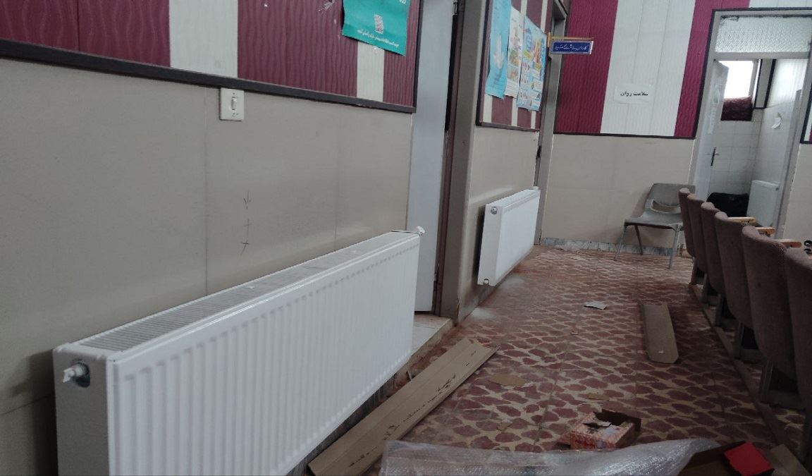 استمرار عملیات لوله‌کشی گاز و نصب تجهیزات گرمایشی گازسوز در مرکز و خانه‌های بهداشت تابعه هنگ‌ آباد